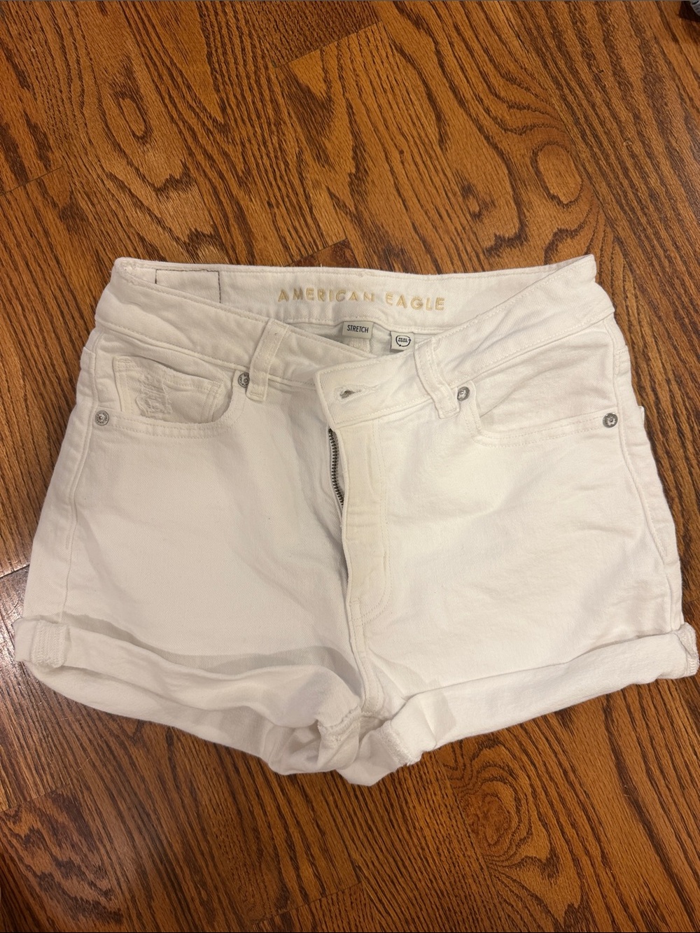 Size 2 Women’s American Eagle Outfitters White High-Rise Cuffed Denim Shorts